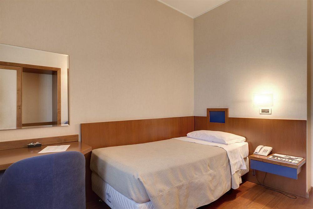 City Hotel Varèse Extérieur photo