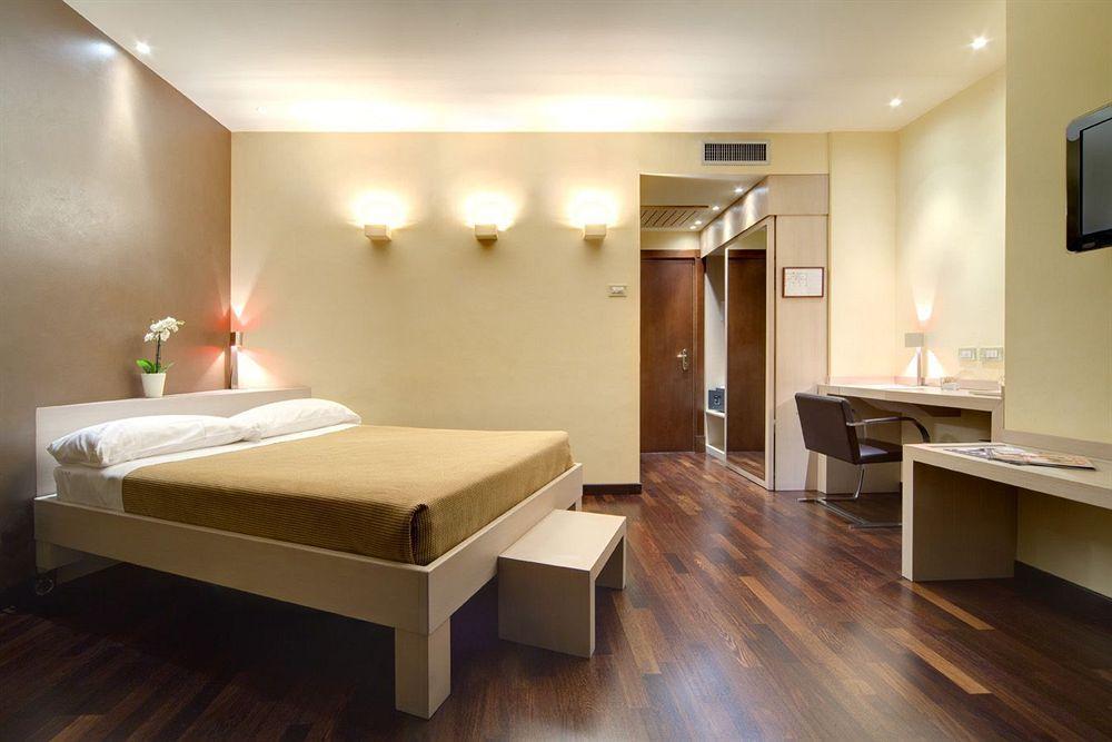 City Hotel Varèse Extérieur photo