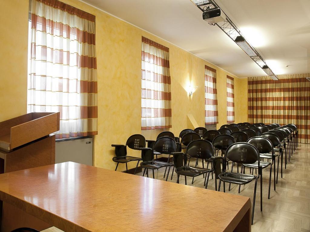 City Hotel Varèse Extérieur photo
