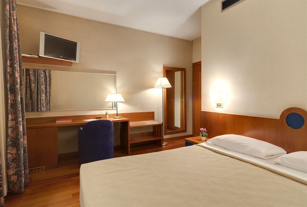 City Hotel Varèse Extérieur photo