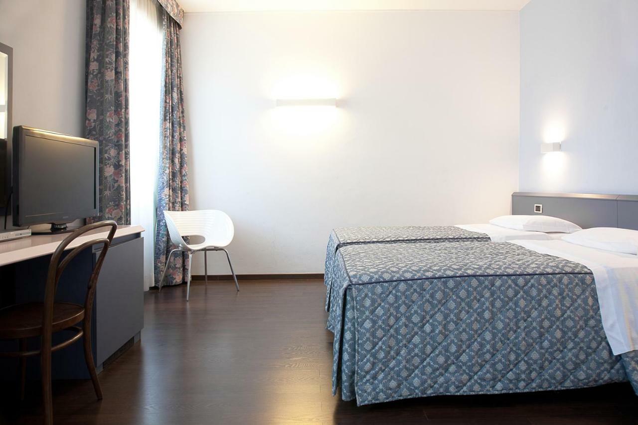 City Hotel Varèse Extérieur photo