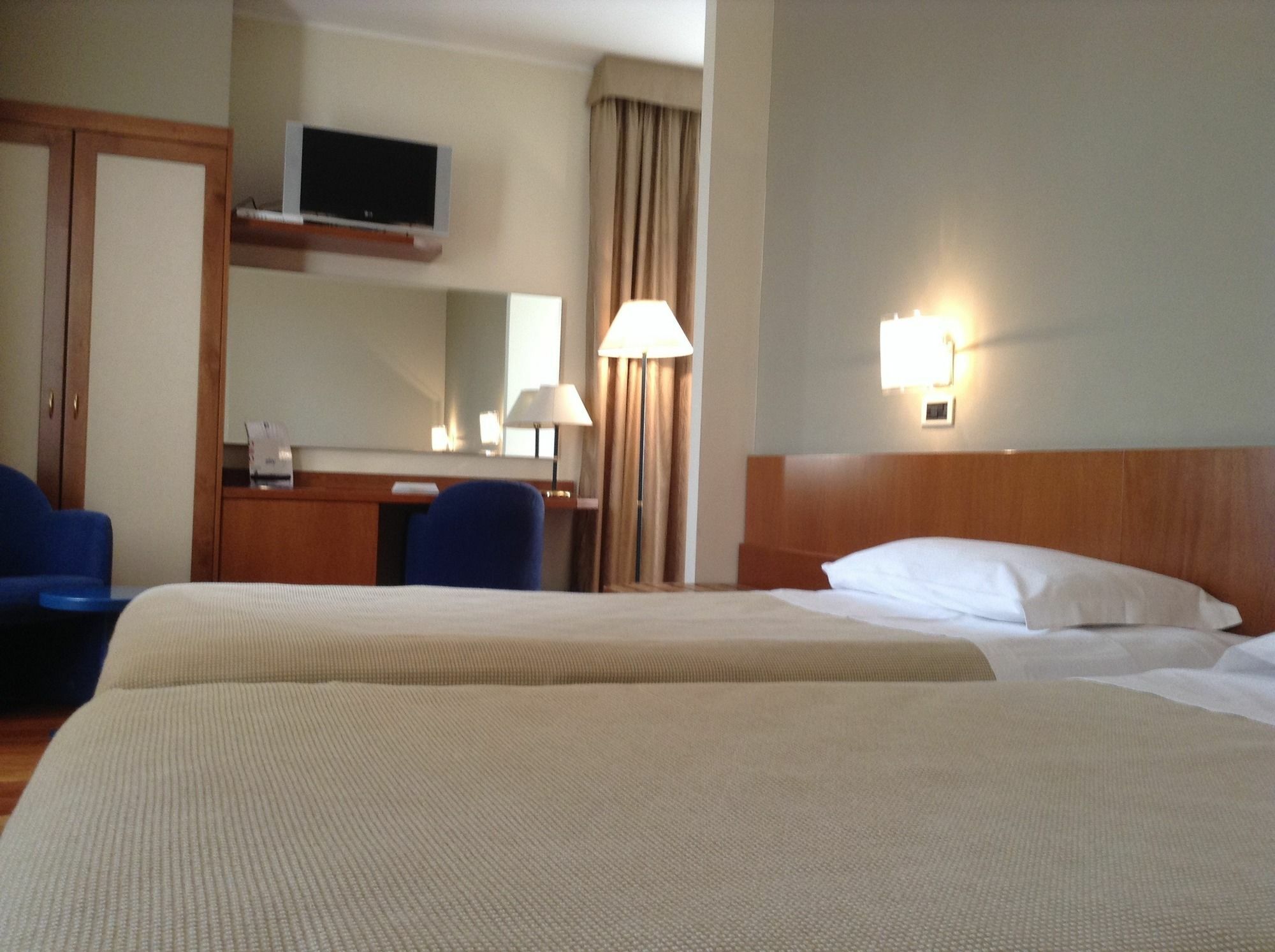 City Hotel Varèse Extérieur photo